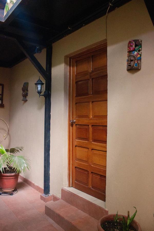 Casa Irma Hotel Guatemala City Ngoại thất bức ảnh